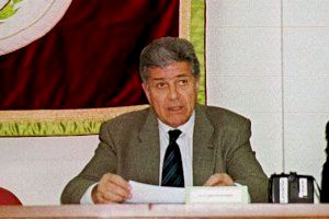 El Ayuntamiento de Elda decreta luto oficial por el fallecimiento de Camilo Valor, alcalde de la ciudad entre 1995 y 1996