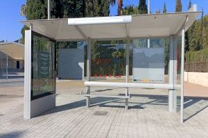 Nuevas marquesinas para las paradas de autobús de la calle de la Corona de Almenara