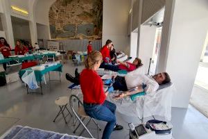 Barcala resalta la importancia de donar sangre en el maratón del Espacio Séneca y "todos los días"