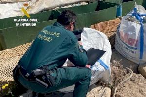 La Guardia Civil incauta 7.000 metros de redes caladas ilegalmente en Castellón y Peñíscola