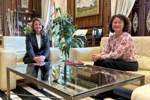 Begoña Carrasco recibe a la presidenta del nuevo Club Rotary Castellón-Mediterráneo