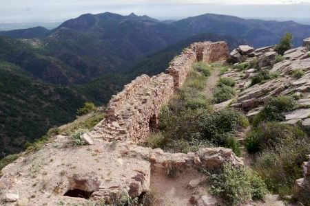 Ruta per Alfondeguilla: des del Castell de Castro, la mina de Cantallops a les trinxeres del Denàs