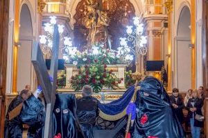 Devoción y tradición en la procesión del Jesús Nazareno de Benidorm