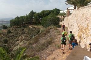 40 joves coneixen cultura i territori de la Serrania amb la Diputació de València i l'Associació Expedició Juvenil Cavanilles