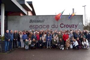 Cerca de 40 vecinos de Soneja visitan la localidad francesa de Boisseuil en el 31º aniversario del hermanamiento entre ambos municipios