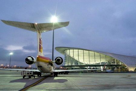 El Govern respon a Mazón: Els aeroports d'Alacant i València s'ampliaran “quan siga necessari”