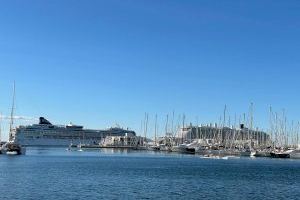 Alicante acoge en una doble escala a los primeros 8.000 cruceristas de los 13.000 que llegarán esta semana