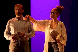 El Institut Valencià de Cultura presenta en el Teatro Rialto la comedia ‘Consciència', de la compañía alcoyana La Dependent