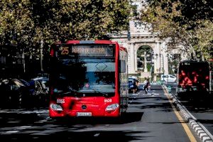València es posa ferma contra els cotxes que utilitzen el carril bus de l'EMT