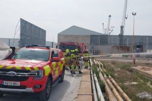 PortCastelló y bomberos realizan ejercicios para reforzar la seguridad contra incendios del puerto