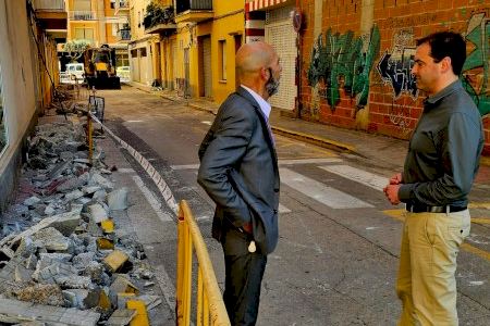 El Ayuntamiento inicia las obras de adecuación de la calle de Ramón Llull