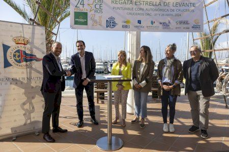 Apoyo al deporte náutico adaptado con la firma del convenio entre AGAMED y el RCN Torrevieja