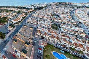 El Ayuntamiento de Santa Pola saca a licitación el servicio de tren turístico en Gran Alacant