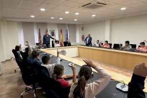 “Pleno Escolar” en el Ayuntamiento de La Nucía con el Colegio Muixara