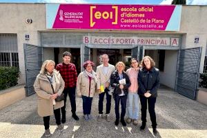 El PSPV de Castelló es reuneix amb el professorat afectat per les "retallades" del PP de Mazón en l'oferta lingüística de l'EOI