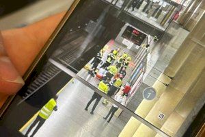 Un enrotllament en el metro de València obliga a tallar la circulació
