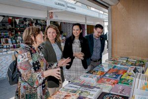 Begoña Carrasco: “La Fira del Llibre torna al seu espai tradicional i emblemàtic, la plaça Santa Clara”