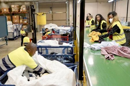 Tras el rescate del desempleo: El compromiso de Cáritas con la inserción laboral transforma vidas en Valencia