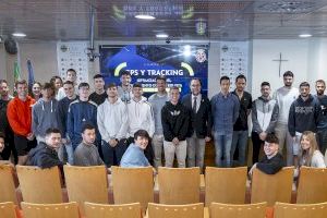 El responsable del área de datos y rendimiento del Villarreal CF explica a los estudiantes del CEU las claves del big data en el fútbol
