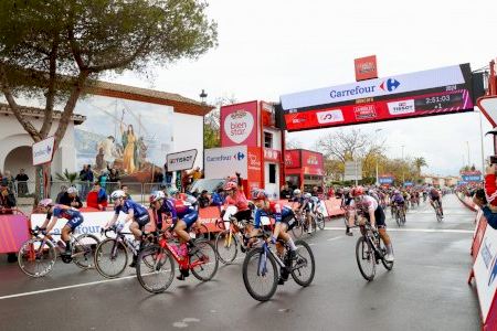 La magia de la Vuelta Femenina convierte a Moncofa en referencia internacional del deporte