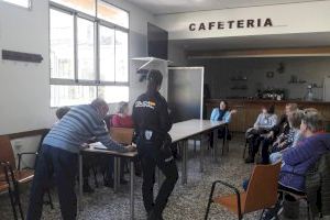 L'Ajuntament d'Alcoi ofereix als Centres de Majors xarrades temàtiques oferides per la Policia Nacional