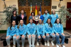 La delegada del Consell en Castellón recibe al Nou Bàsquet Femení Castelló