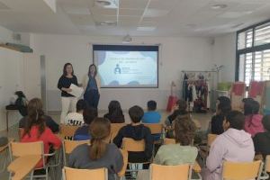 Profesionales en el tratamiento del Trastorno Espectro Autista ofrecen charlas de sensibilización en los centros educativos de Sant Joan