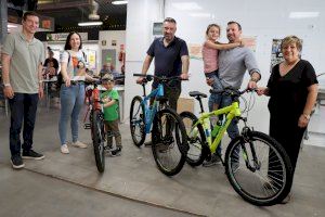 Las bicicletas de l’Almara son para David Peñalver, Aurora Zapatero y Oleh Koren
