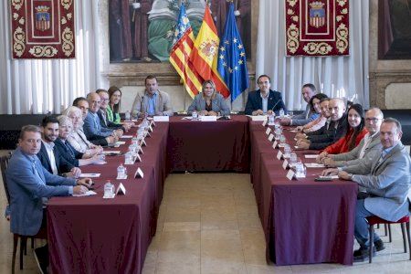 Toda la costa de Castellón se suma "en bloque" al frente común de la Diputación para llevar sus exigencias al Ministerio