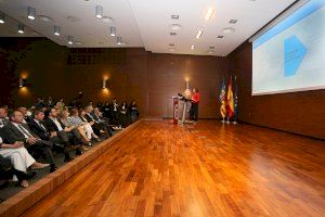 La Diputación avala el estudio elaborado por la Cámara de Comercio sobre la segunda pista del Aeropuerto de Alicante