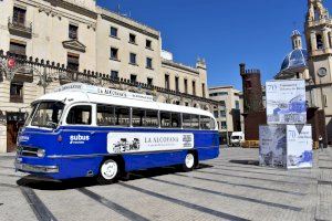 Alcoy celebra con el bus histórico de La Alcoyana los 70 años de transporte urbano