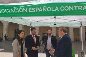 Barcala colabora en la cuestación de la Asociación Española contra el Cáncer