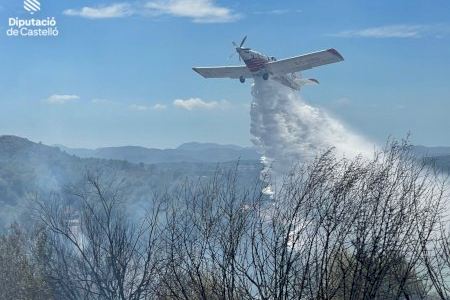 VIDEO | Controlado el incendio forestal junto al pantano de María Cristina de Castellón