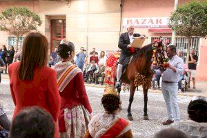 Almassora es vist de festa: un acolorit Pregó anuncia les festes de Santa Quitèria