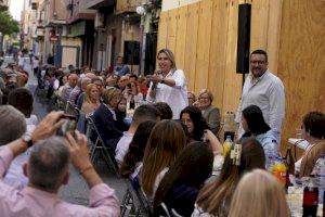 Más de 400 vecinos se citan en el tradicional almuerzo popular del PP de Vila-real
