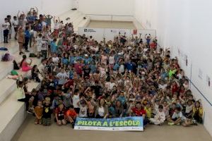 Prop de 500 alumnes participen a Castelló en una nova Trobada de Primària de Pilota a l’Escola