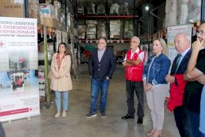 El equipo de gobierno visita las instalaciones logísticas para emergencias de Cruz Roja en Villena