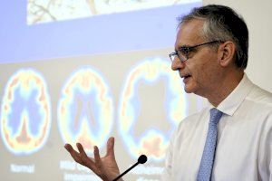El neurocirujano más citado del mundo revela técnicas revolucionarias contra el Parkinson, Alzheimer y la depresión en Valencia
