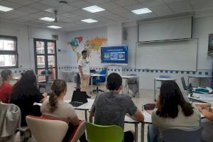 L'IES Benlliure de València mostra els seus cicles d'FP com a aposta per a projectar als alumnes al mercat laboral