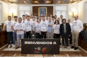 Gandia conquista la LEB Plata: El Proinbeni Units pel Bàsquet celebra el seu ascens a l'Ajuntament
