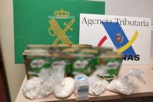 Incautan 4'1 kilos de cocaína camuflados en "productos alimenticios" en el aeropuerto de Manises