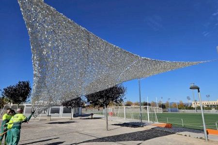 Vila-real instala toldos en los espacios deportivos para crear zonas protegidas del sol en CEM, Flores y piscina
