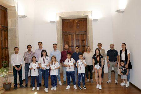 L'Ajuntament de Llíria reconeix els èxits de diversos joves esportistes de la localitat