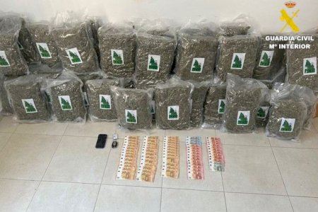 Un control policial en la AP-7 destapa un alijo de marihuana de 57 kilos preparado para su distribución en Castellón