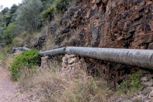 Peligro invisible en un pueblo de Castellón: uralita con amianto amenaza un paraje natural de la Sierra Espadán