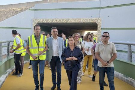 La pasarela ciclopeatonal de la Diputació que conecta Sueca y Fortaleny ya está operativa La pasarela ciclopeatonal de la Diputació que conecta Sueca y Fortaleny ya está operativa