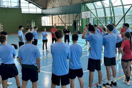 Entrenadores de élite se dan cita en Valencia en el Campus de Tecnificación de Balonmano Mislata Entrenadores de élite se dan cita en Valencia en el Campus de Tecnificación de Balonmano Mislata