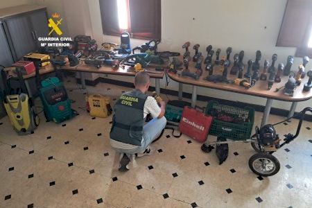 Descubierto en Vinaròs un taller ilegal con más de 80 herramientas de procedencia ilícita