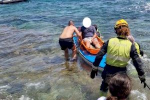 Un hombre se precipita al mar tras caer 5 metros desde el Penyal d'Ifach - (foto 3) Un hombre se precipita al mar tras caer 5 metros desde el Penyal d'Ifach - (foto 3)