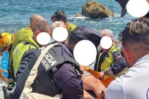 Un hombre se precipita al mar tras caer 5 metros desde el Penyal d'Ifach - (foto 2) Un hombre se precipita al mar tras caer 5 metros desde el Penyal d'Ifach - (foto 2)
